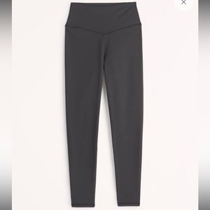 Black Abercrombie Leggings: YPB studioSOFT 7/8-Length Legging size Medium SHORT